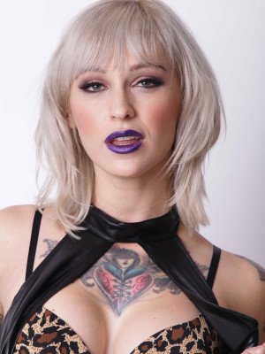 Kleio Valentien